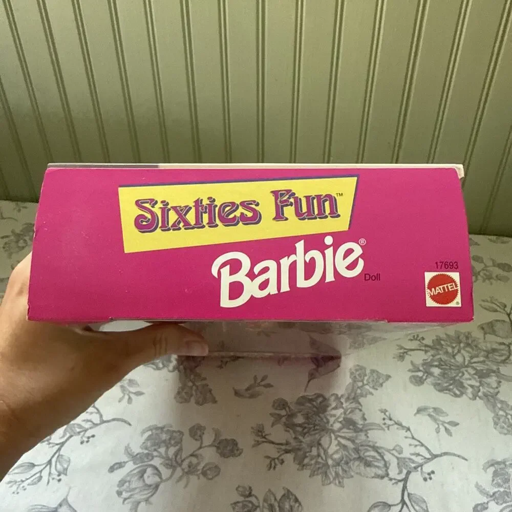 Vtg 1997 Mattel Sixties Fun 1960s Mod Special Edition Barbie Doll 17693 New